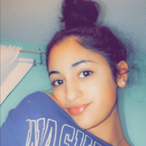 Meet your Posher, Alisa